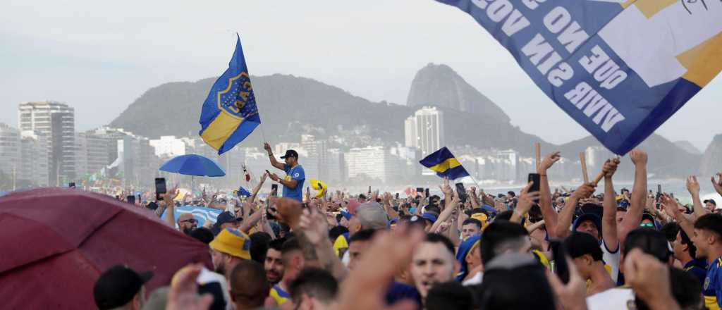 Locura en Rio: histórico banderazo de los hinchas de Boca