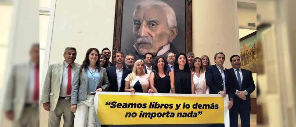 El PRO mendocino volvi&oacute; a unirse para apoyar a Milei