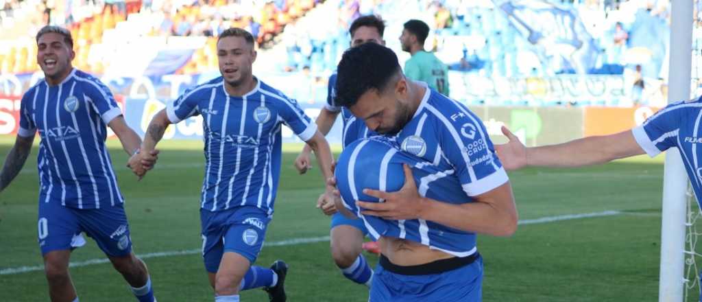 Godoy Cruz derrot&oacute; a Platense 2 a 0 y es puntero