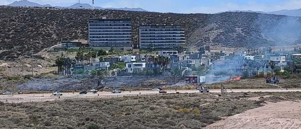 P&aacute;nico en Palmares Valley por un incendio