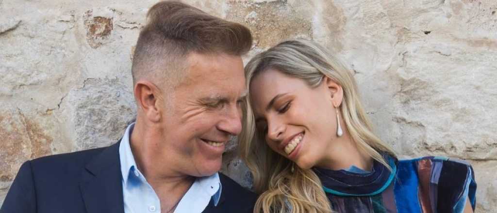 Video: Fantino y su esposa anunciaron que est&aacute;n esperando un beb&eacute;