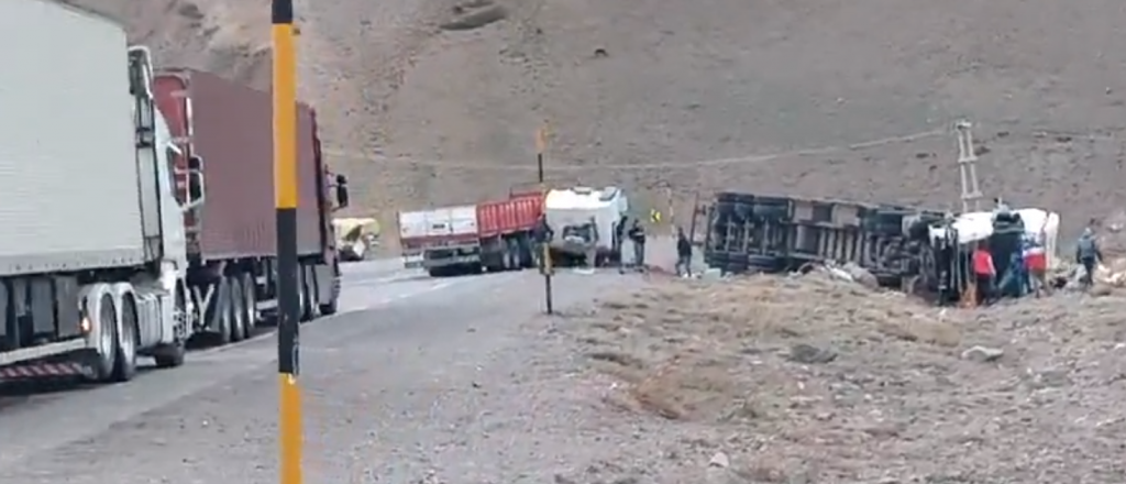 Grave accidente en Alta Montaña camino a Chile: murió un camionero