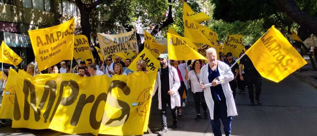 Luego del fracaso paritario, el ministro de Salud pidi&oacute; una reuni&oacute;n con Ampros