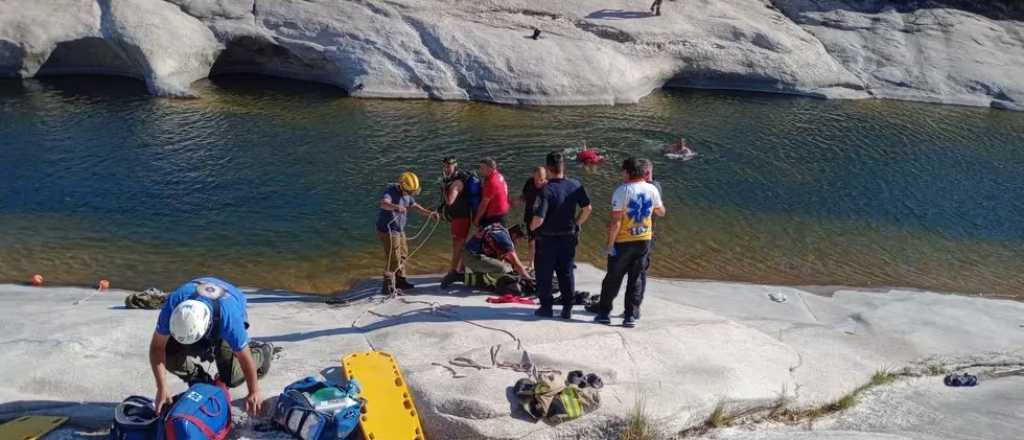 Un turista intentó salvar a su pareja y murió ahogado en Mina Clavero
