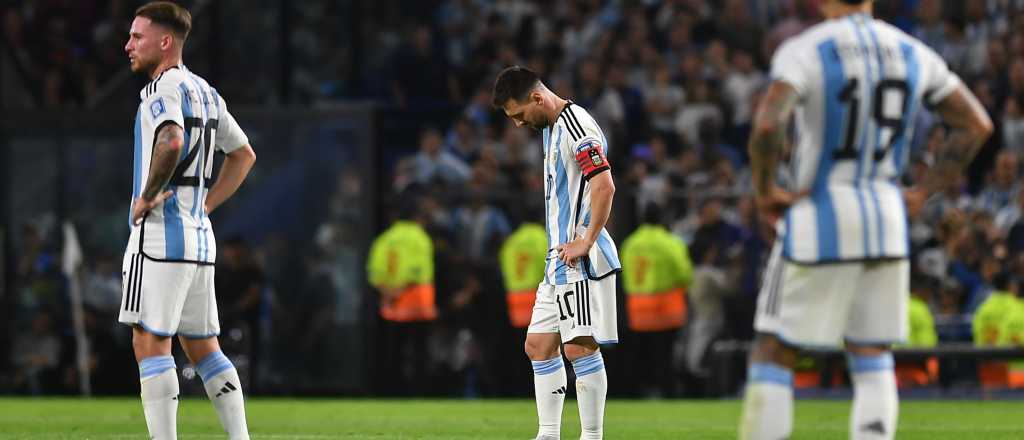Argentina fue una sombra y sufri&oacute; una dura derrota ante Uruguay
