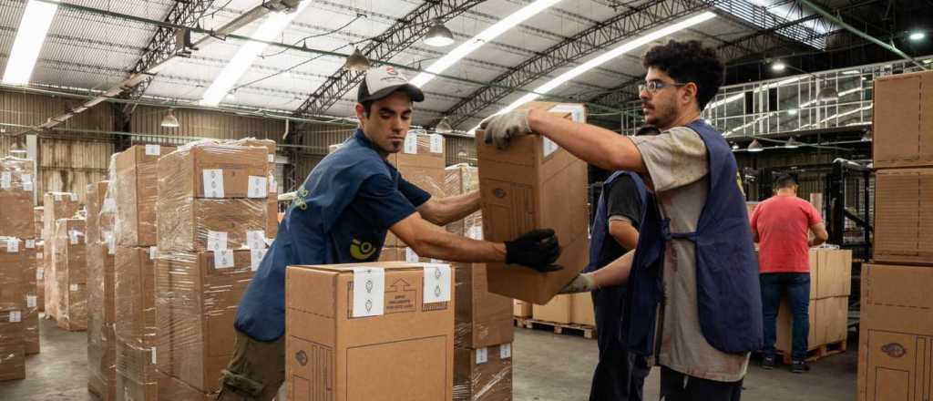 Operativo balotaje en marcha: ya viajan m&aacute;s de 100 mil urnas