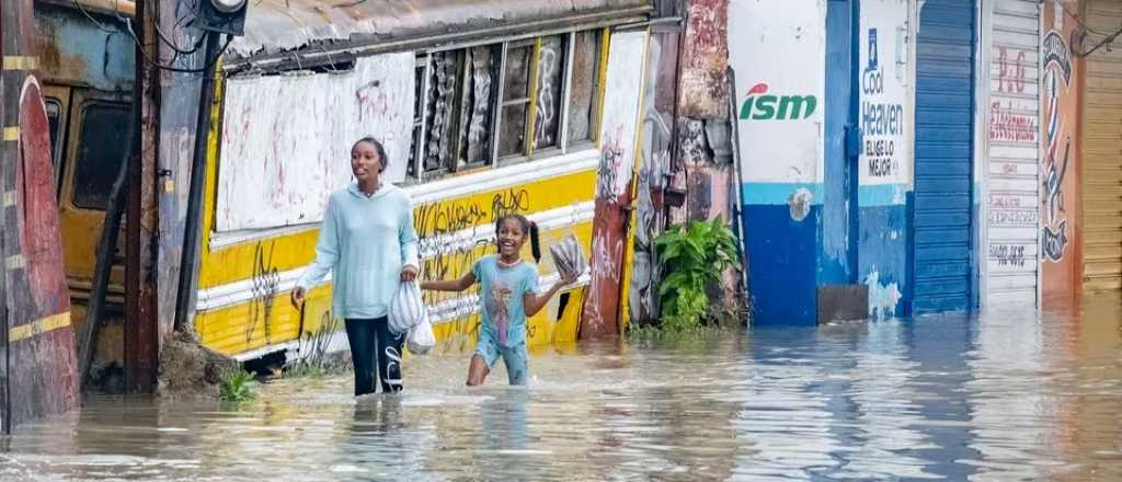 Videos: fuertes lluvias dejan nueve muertos en República Dominicana