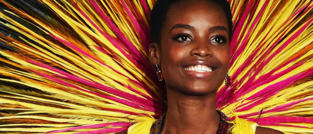 Modelo de Victoria`s Secret sorprende con su cabello natural