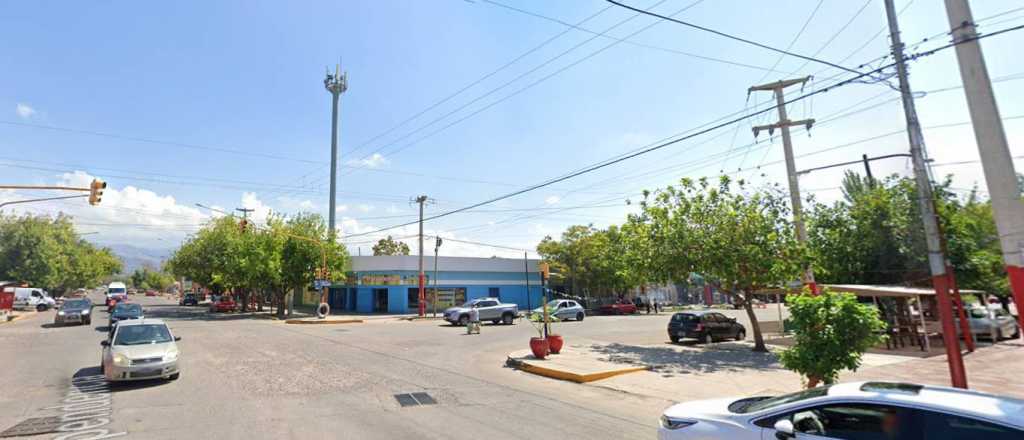 Le robaron la moto en la puerta de la casa de su novia, en Las Heras