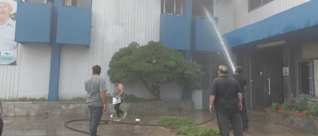 Se incendi&oacute; un geri&aacute;trico en San Mart&iacute;n: muri&oacute; un hombre de 55 a&ntilde;os