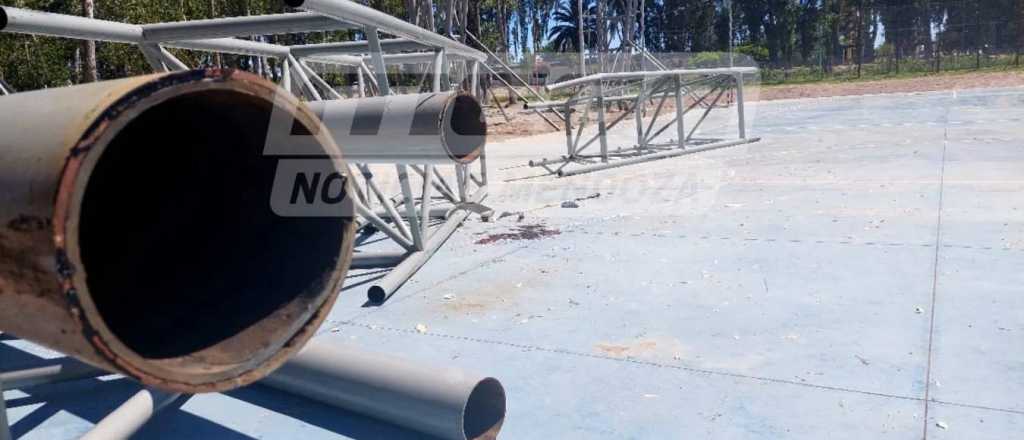 Un operario cayó, se golpeó la cabeza y está grave en el Hospital Central