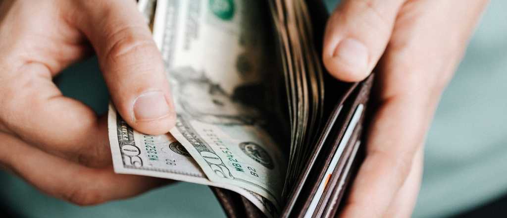 El precio dólar blue este martes 20 de febrero