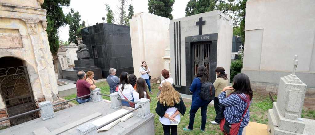 "Ángeles" y "Galenos", dos nuevos recorridos en el Cementerio de Ciudad