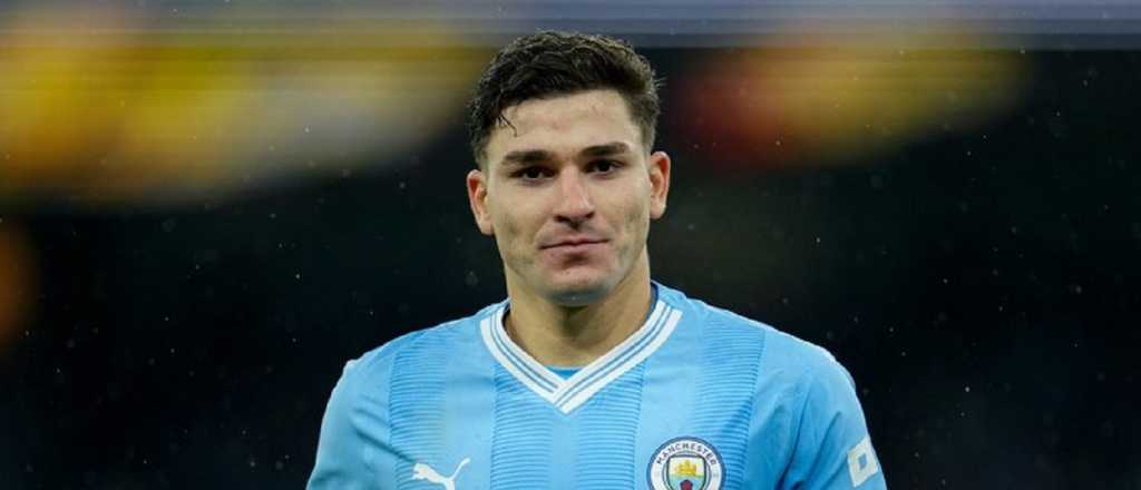 El City de Julián Álvarez visita al Aston Villa de Dibu Martínez