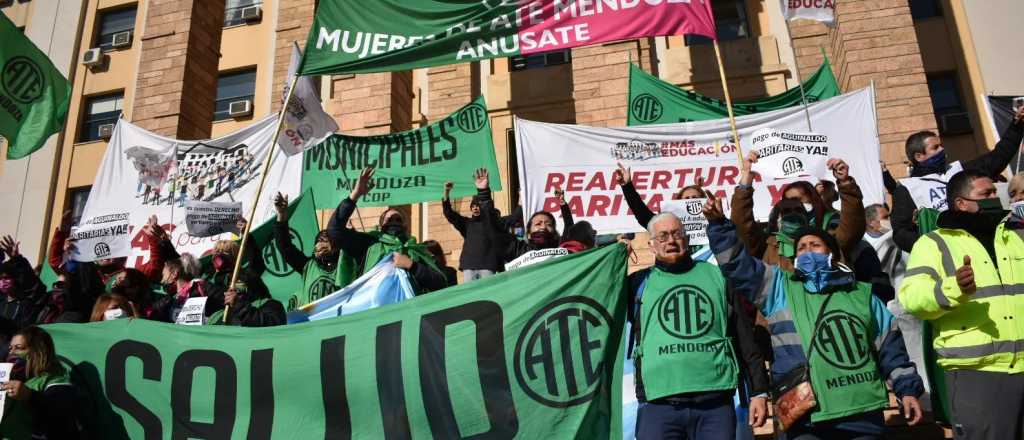 Los gremios se anticipan al eventual achique del gobierno de Cornejo