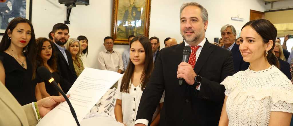 Matías Stevanato juró nuevamente como intendente de Maipú