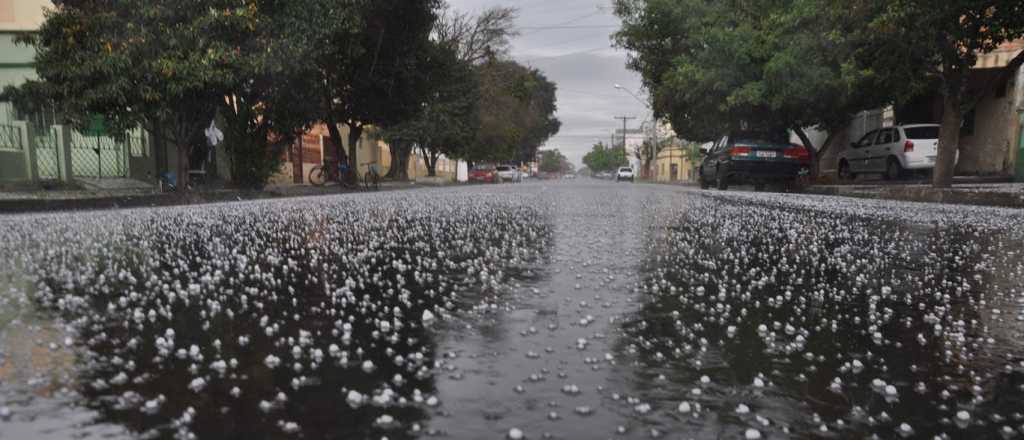 Cay&oacute; granizo en el Gran Mendoza