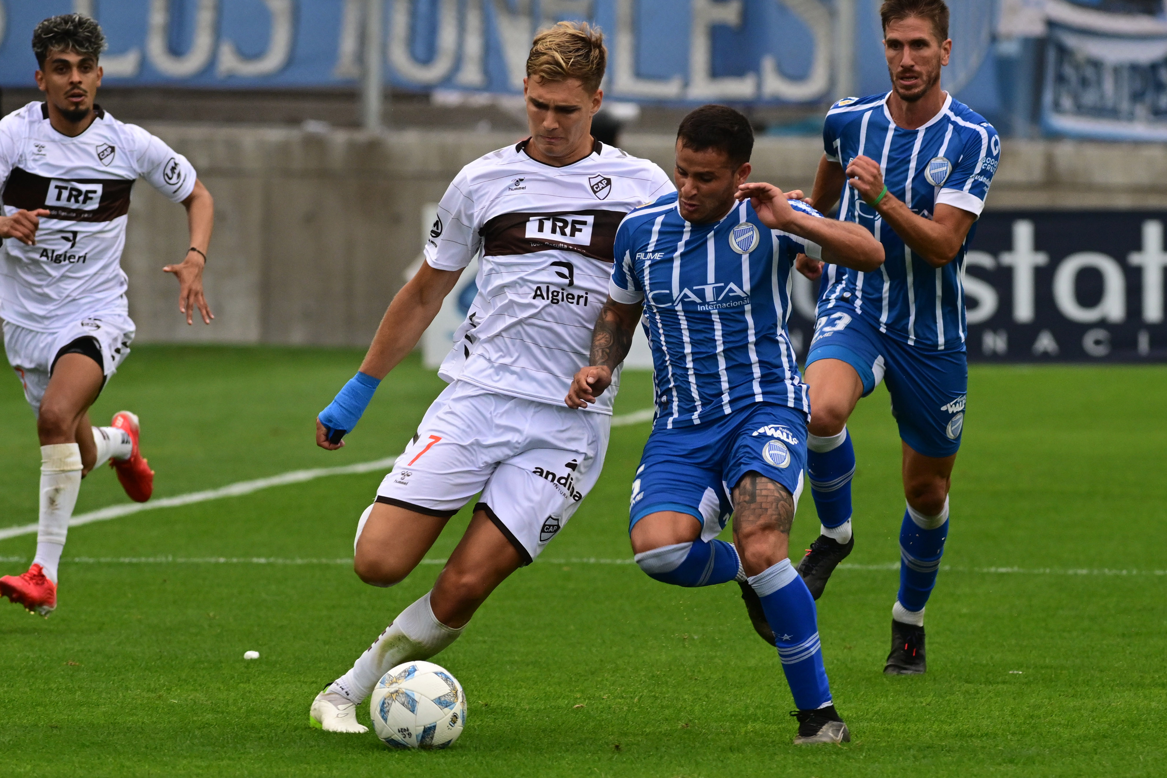 En una definición para el infarto, Godoy Cruz perdió con Platense