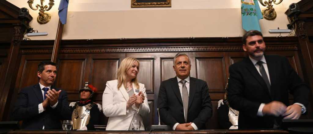 Cornejo: "Vendr&aacute; una verdadera revoluci&oacute;n del agua y la energ&iacute;a"