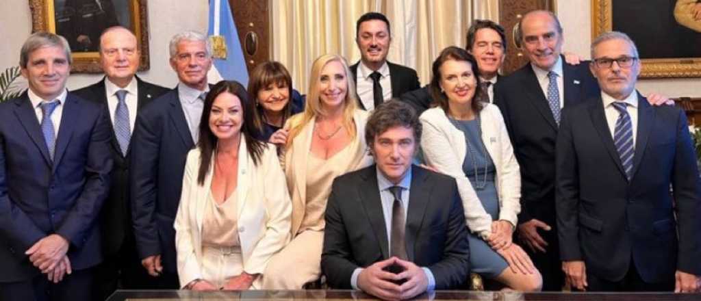 Milei firm&oacute; un decreto para subirse el sueldo y ahora gana m&aacute;s de $6 millones