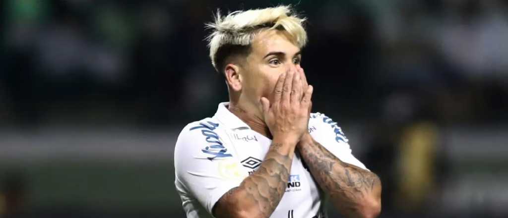 Santos descendi&oacute; y tom&oacute; una dr&aacute;stica decisi&oacute;n respecto de Pel&eacute;