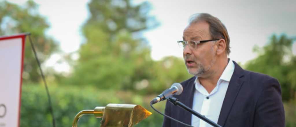 Seg&uacute;n Candeloro, el ajuste ser&aacute; "casi terminal" para las constructoras