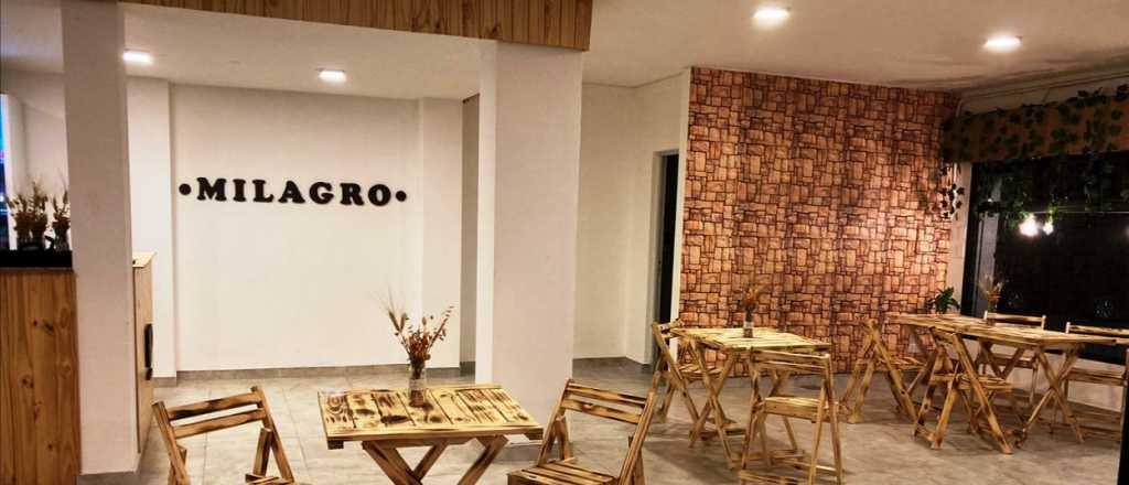 Abri&oacute; un caf&eacute; en lo que fue una hist&oacute;rica sede del Banco Mendoza