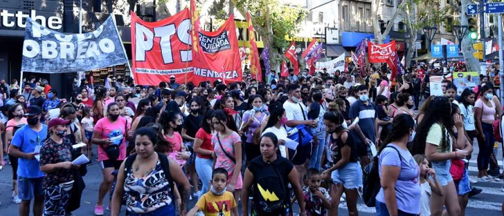 El Gobierno denunció a las organizaciones piqueteras por "extorsión"