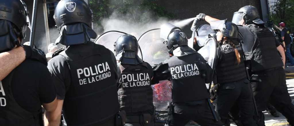 Marcha: corridas y enfrentamientos entre manifestantes y policías