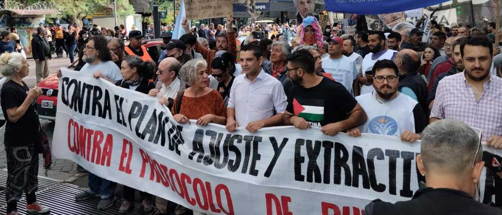 La Izquierda de Mendoza avisa: "Va a ser la primera de muchas marchas"
