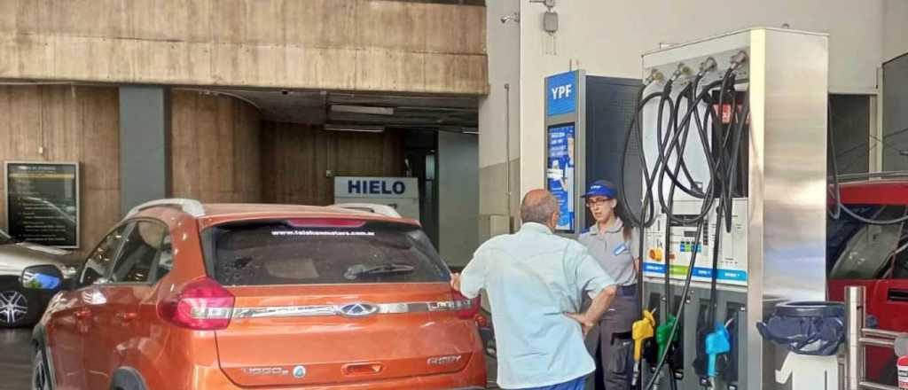 Furor por una app que permite saber dónde cargar la nafta más barata