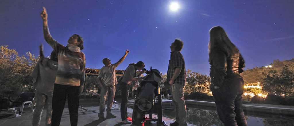 Pol&eacute;mica de verano low cost: &iquest;se ver&aacute; la "lluvia de estrellas" en Mendoza?