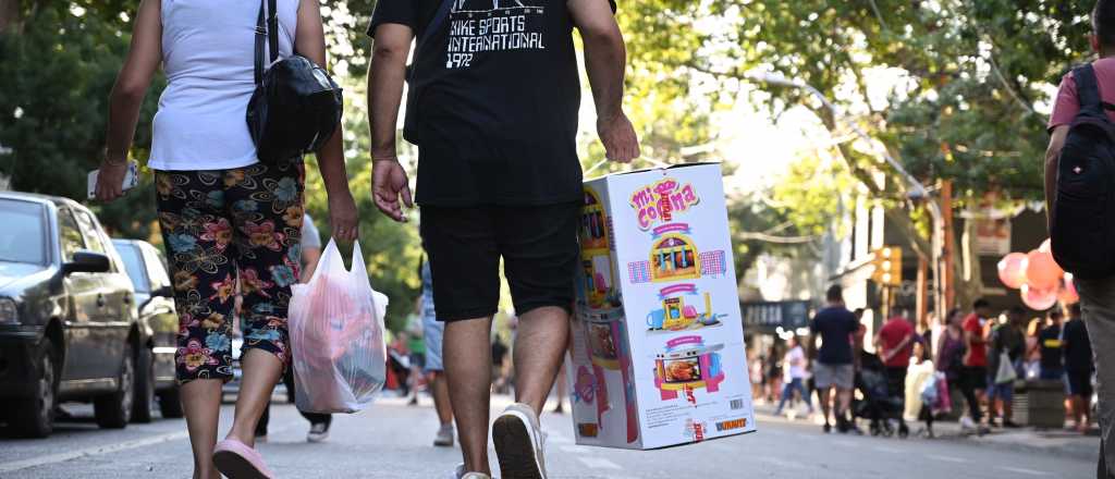 El consumo cay&oacute; un 3,5% y se profundiza en las ventas