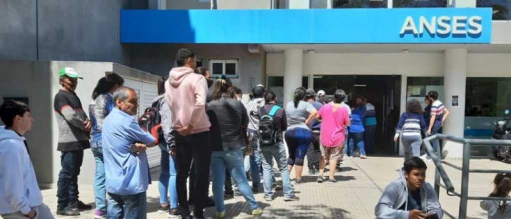 ANSES entrega en enero un bono especial de $156.000, &iquest;qui&eacute;nes lo cobran?