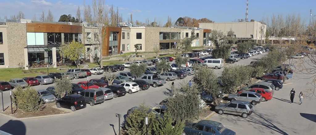 Grave: encerró a su bebé en el auto mientras afuera hacía 40 grados