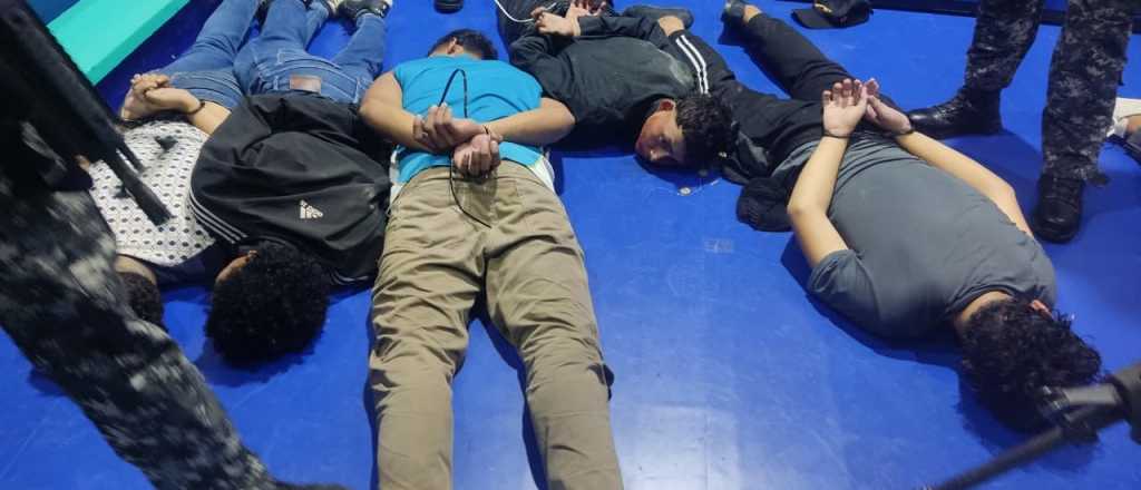 El presidente de Ecuador orden&oacute; al Ej&eacute;rcito neutralizar a los criminales