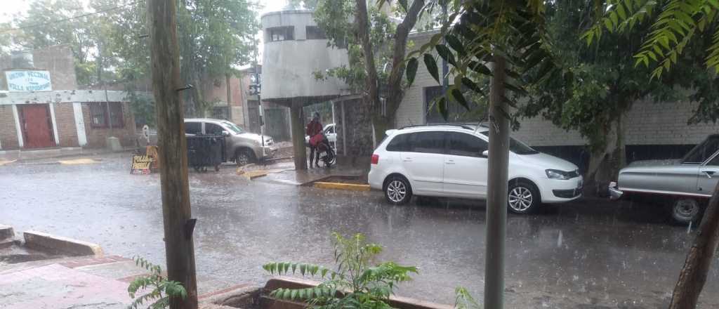 Alerta por tormentas en Mendoza: podrían durar hasta la madrugada