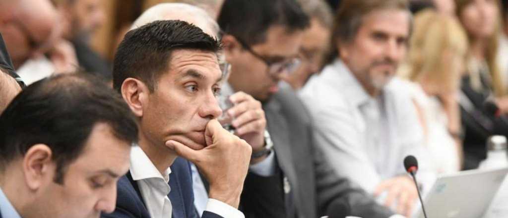 La preocupaci&oacute;n de Correa Llano por las retenciones al vino