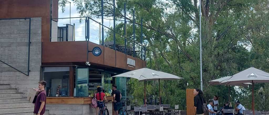 El nuevo restaurante del Cerro de la Gloria abrir&aacute; un espacio de vinos