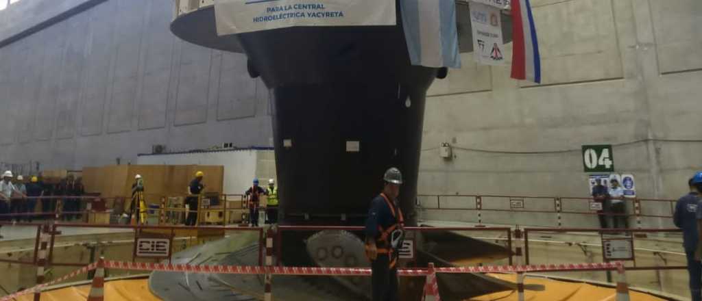 Se realizó el descenso de una turbina rehabilitada por IMPSA para Yacyretá