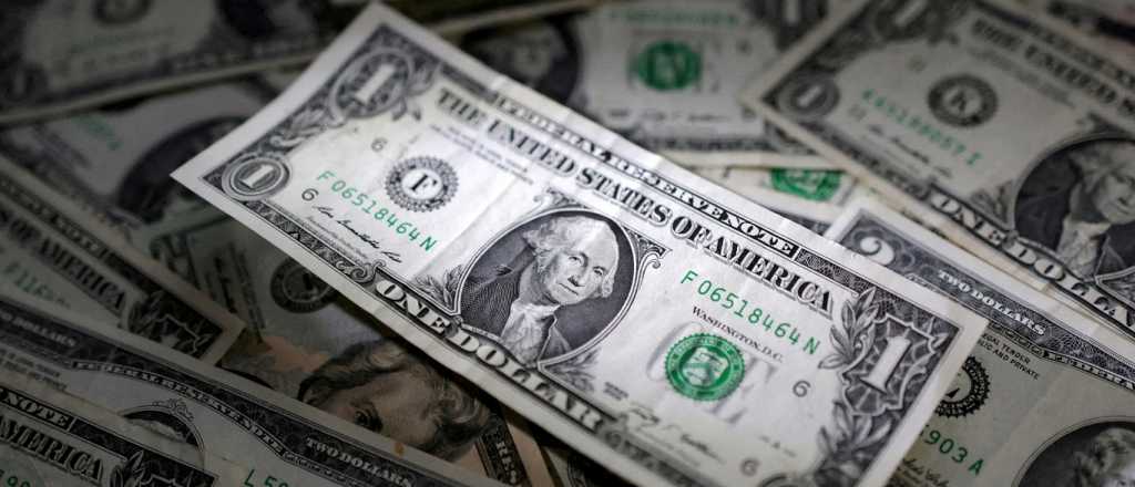 Sin cambios: a cuánto se vende el dólar en Mendoza