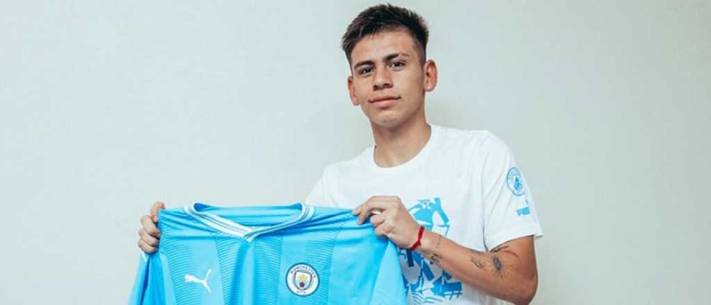 Manchester City y River oficializaron la transferencia de Echeverri 