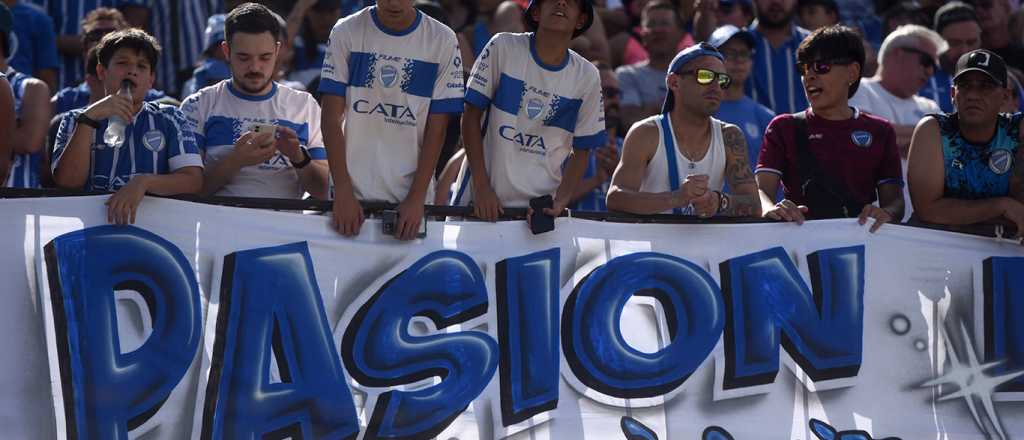 Tensión en el Tomba: hinchas fueron al club "a pedir explicaciones"
