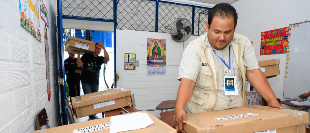 Bukele se encamina a la reelección en El Salvador