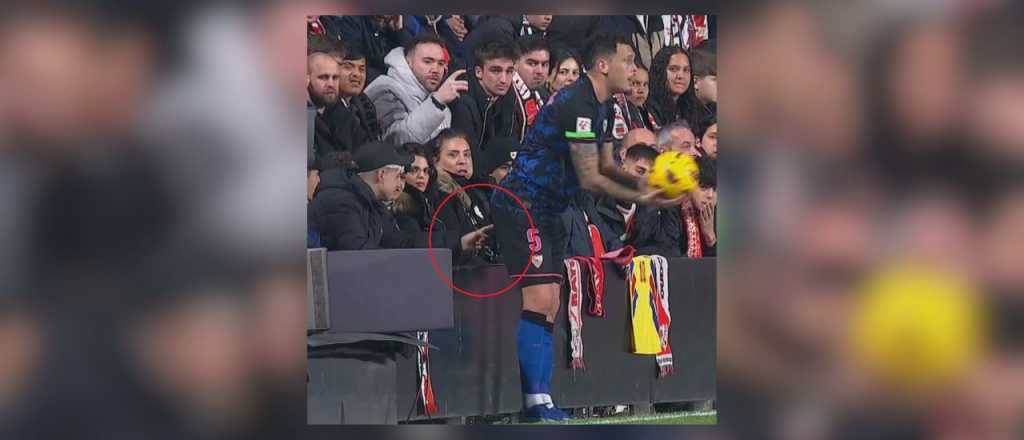 Un hincha se desubic&oacute; con Lucas Ocampos en el partido del Sevilla