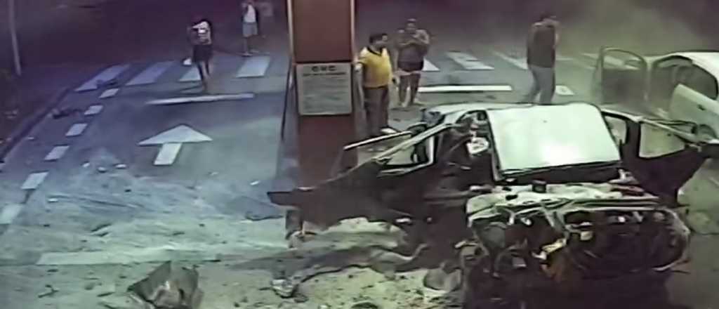 Explot&oacute; un auto lleno de droga en una GNC de Salta