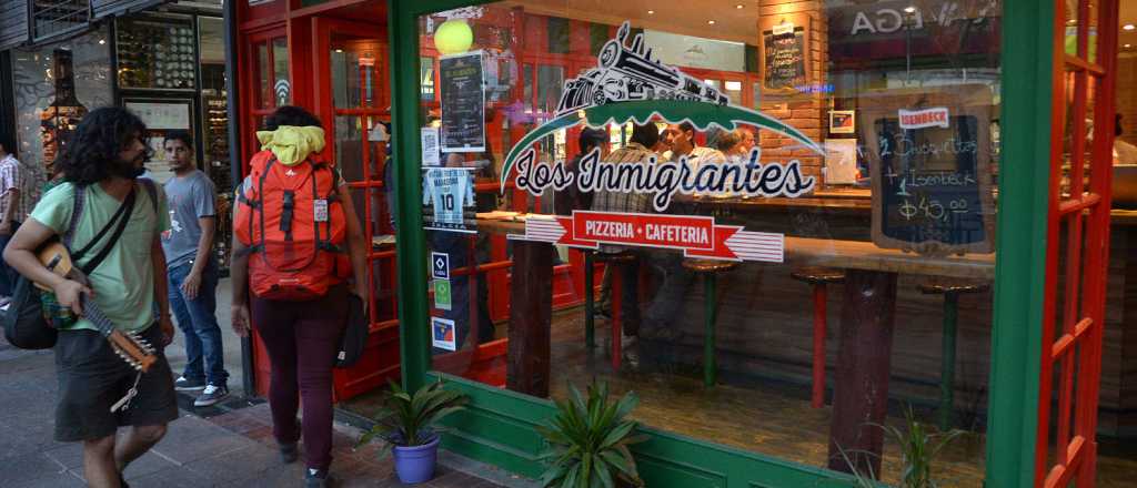 Clausuraron una conocida pizzer&iacute;a que funcionaba como "cueva financiera" 