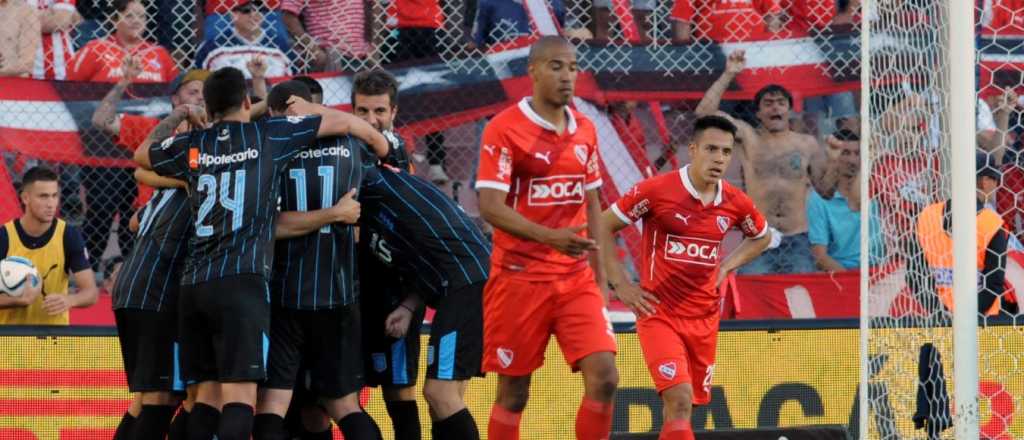 Con dos golazos, Racing sorprendió a Independiente