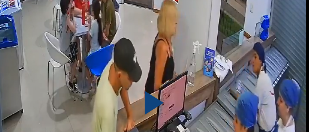 Tensión en una heladería: empleadas golpearon al ladrón
