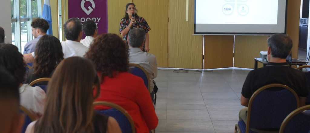 Capacitaci&oacute;n de historia sanmartiniana para docentes y estudiantes